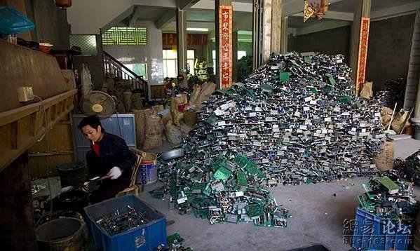 Disassembling computers in China