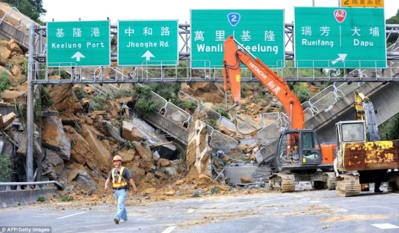 Landslide buried highway, Taipei, Taiwan