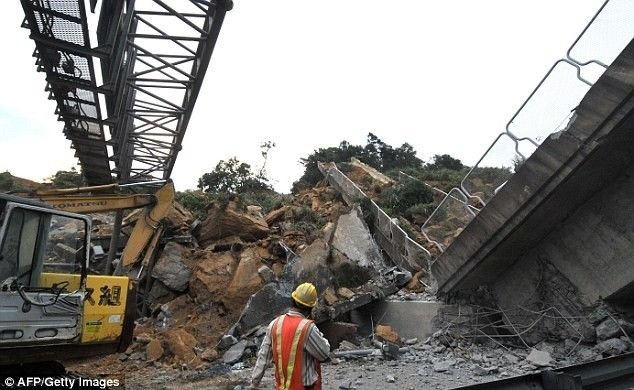 Landslide buried highway, Taipei, Taiwan