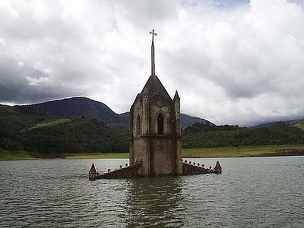 Underwater church, Potosi, Venezuela