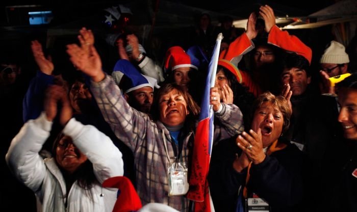 All 33 miners rescued, 2010 Copiapó mining accident, Chile