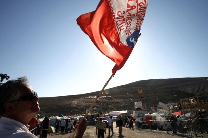 All 33 miners rescued, 2010 Copiapó mining accident, Chile