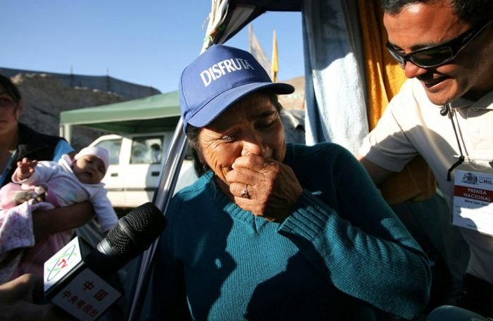 All 33 miners rescued, 2010 Copiapó mining accident, Chile