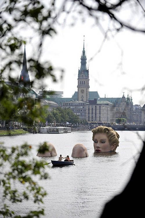 Die Badende by Oliver Voss, Binnenalster Lake, Hamburg, Germany