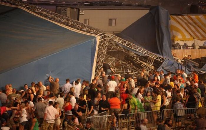 State Fair stage collapse, Indianapolis, Indiana, United States