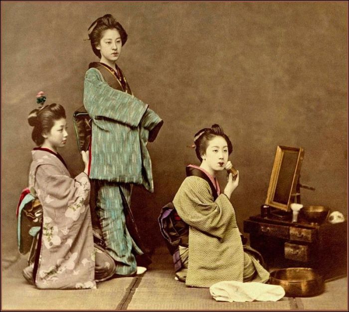 History: Vintage photography of Geisha, Japan