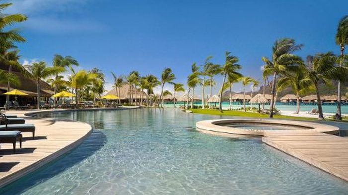 Four Seasons resort, Bora Bora, Society Islands, French Polynesia, Pacific Ocean