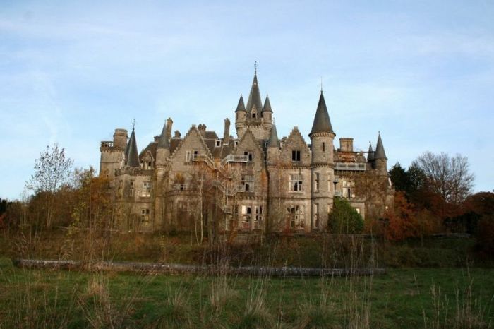 Château Miranda Castle, Celles, Namur, Belgium