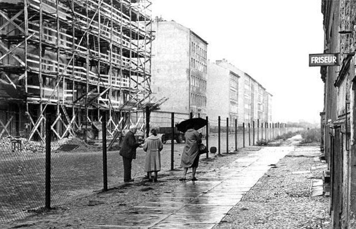 History: 1961 Construction of Berlin Wall barrier, Berlin, Germany