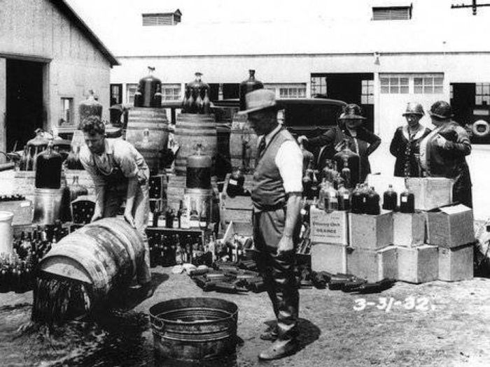 History: Prohibition of alcoholic beverages, Los Angeles, California, United States
