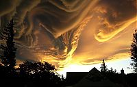 World & Travel: clouds formation