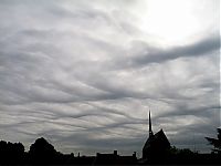 World & Travel: clouds formation