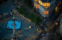 World & Travel: Bird's-eye view of London at night, United Kingdom