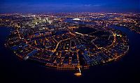 World & Travel: Bird's-eye view of London at night, United Kingdom