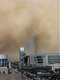 World & Travel: Sandstorm in Saudi Arabia