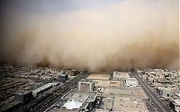 World & Travel: Sandstorm in Saudi Arabia