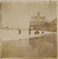 World & Travel: History: House on the rock, 1907, San Francisco, United States