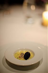 World & Travel: The French Laundry, very expensive restaurant, Yuntvill, California