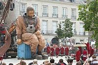 World & Travel: Gigantic stage with huge puppets, Nantes, France