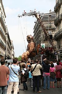 TopRq.com search results: Gigantic stage with huge puppets, Nantes, France