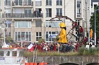 World & Travel: Gigantic stage with huge puppets, Nantes, France