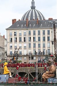 TopRq.com search results: Gigantic stage with huge puppets, Nantes, France