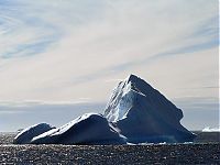 World & Travel: iceberg