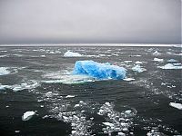 World & Travel: iceberg