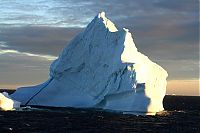 World & Travel: iceberg