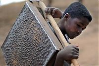 World & Travel: Extraction of sapphires, Madagascar