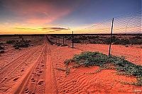 World & Travel: The longest fence in the world, 5614 km, Australia