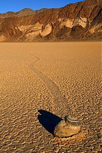 World & Travel: Floating stones in the Valley of Death