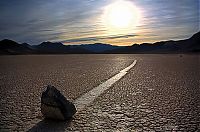 World & Travel: Floating stones in the Valley of Death