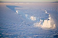 World & Travel: Antarctic Plateau, Antarctica