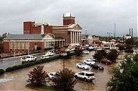 TopRq.com search results: Collapse of the church dome because of strong wind, driver survived, Shreveport, Louisiana