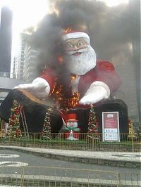 World & Travel: Santa on fire, Santa-Katarina, Southern Brazil
