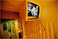 TopRq.com search results: Atsushi Nakanishi, 40 years, jobless after crisis, Capsule Hotel Shinjuku 510, Tokyo, Japan