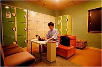 TopRq.com search results: Atsushi Nakanishi, 40 years, jobless after crisis, Capsule Hotel Shinjuku 510, Tokyo, Japan