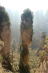 World & Travel: Zhangjiajie National Park, Ulinyuanya peak, Dayong town, Mt. Kunlun, Village of Yellow Lion, China