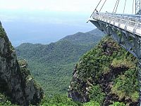 World & Travel: Bridge without end, Malaysia