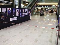 TopRq.com search results: Aquarium springs a leak in Dubai Mall, United Arab Emirates