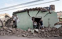 World & Travel: 3 days after earthquake in Chile, South America