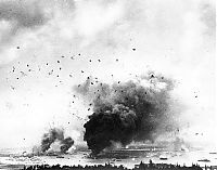 World & Travel: History: Attack on Pearl Harbor