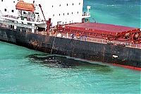 World & Travel: Stranded ship, Great Barrier Reef, Coral Sea, Queensland, Australia