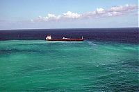 World & Travel: Stranded ship, Great Barrier Reef, Coral Sea, Queensland, Australia