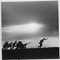 World & Travel: History: World War II photography