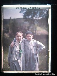 TopRq.com search results: History: The beginning of the 20th century in color photographs by Albert Kahn