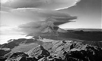 World & Travel: Mount St. Helens, Eruption in 1980