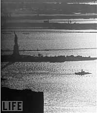 World & Travel: History: Statue of Liberty