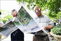 World & Travel: 3D Hangzhou newspaper